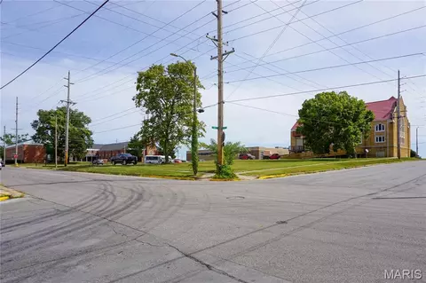 303 E 7th St, Rolla, MO 65401 photo 4