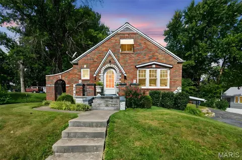 125 S Gatty Dr, Saint Peters, MO 63376