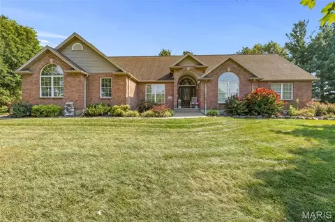 501 Hawthorne Dr, Farmington, MO 63640