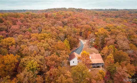 70 N Short Resort Rd, Eldon, MO 65026