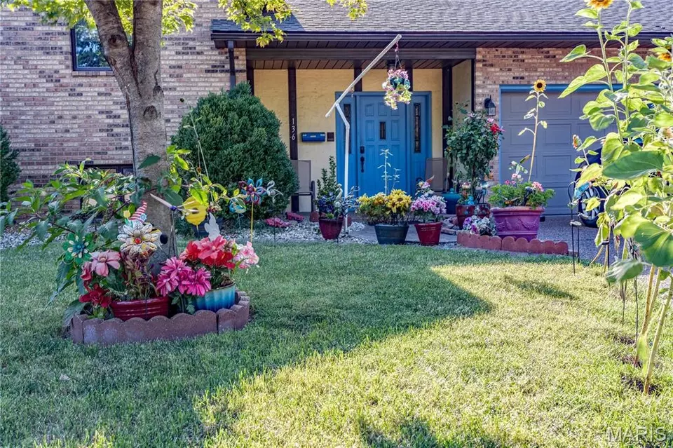 Exterior - 136 Donna Dr, Hartford, IL 62048 photo 2 of 6