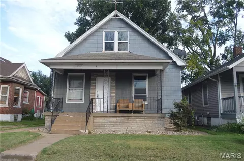2426 Grand Ave, Granite City, IL 62040
