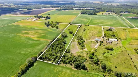 23200 Pioneer Way, Warrenton, MO 63383