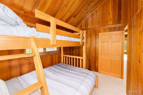 Bedroom - 1382 Osage Rd, Cuba, MO 65453 photo 2 of 5