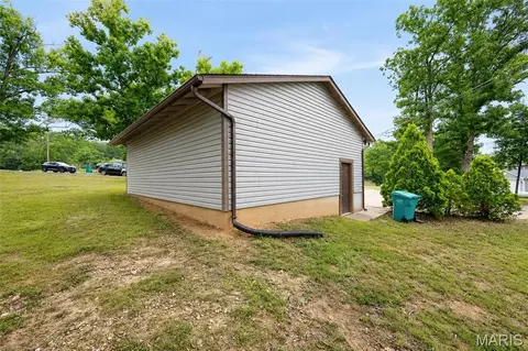Exterior - 1382 Osage Rd, Cuba, MO 65453 photo 9 of 12