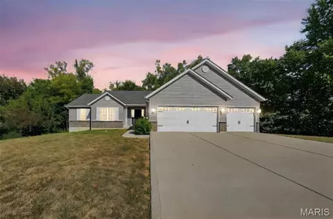 310 Rockport Dr, Troy, MO 63379