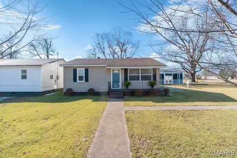 511 Dixie St, Parma, MO 63870