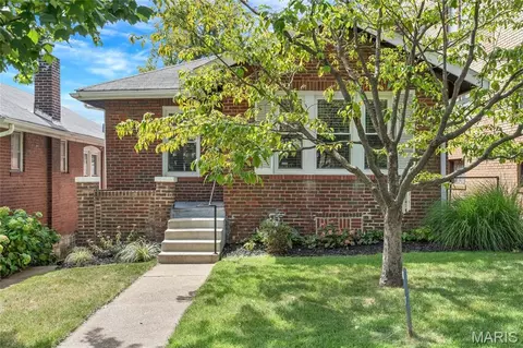 4064 Potomac St, Saint Louis, MO 63116
