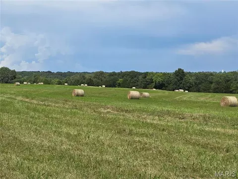 000 Airport Rd, Houston, MO 65483