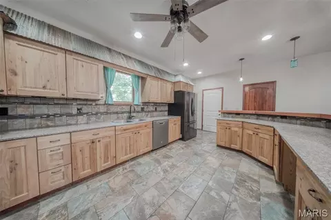 Kitchen - 283 Broken Post Dr, Richland, MO 65556 photo 2 of 7