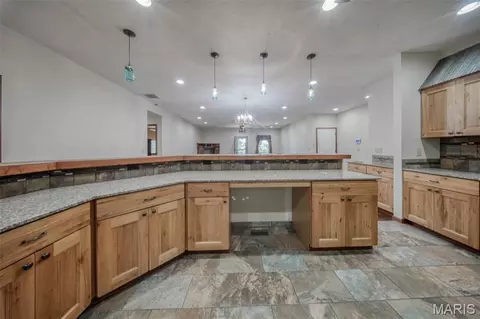 Kitchen - 283 Broken Post Dr, Richland, MO 65556 photo 3 of 7