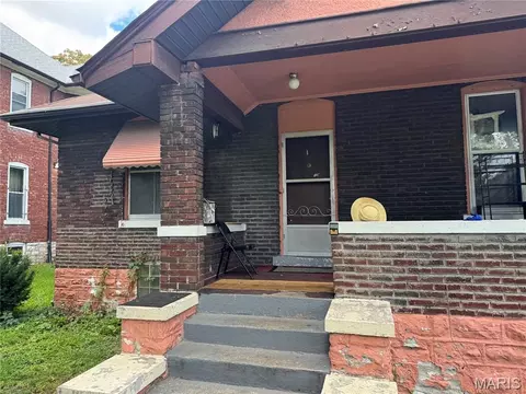 531 N 24th St, East St Louis, IL 62205