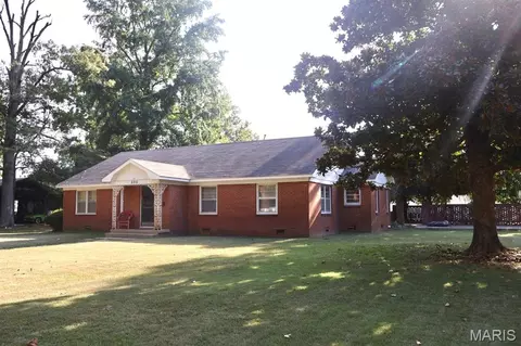 300 Frisco St, Malden, MO 63863
