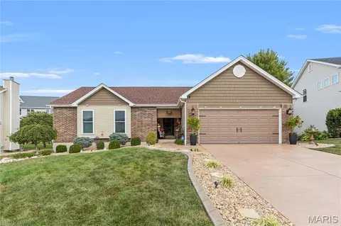 2003 Lunenburg Dr, Saint Peters, MO 63376