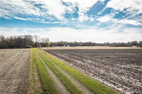 32987 T B Ruyle Rd, Medora, IL 62063