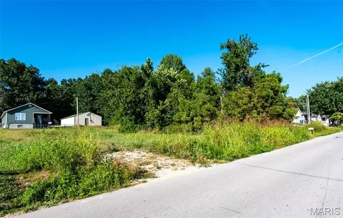34 35 36 Missouri Ave, Pacific, MO 63069