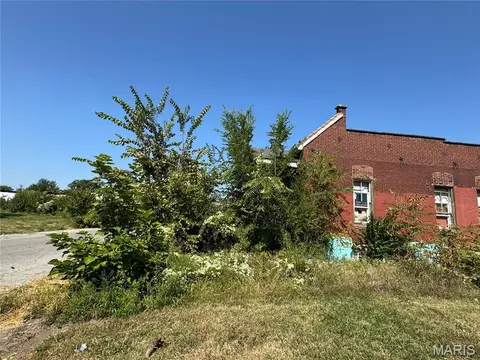 4055 N Market St, Saint Louis, MO 63113