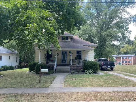 315 N Fourth St, Greenville, IL 62246