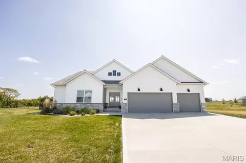 663 Tea Olive Blvd, O'fallon, IL 62269