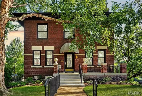 7210 Waterman Ave, Saint Louis, MO 63130