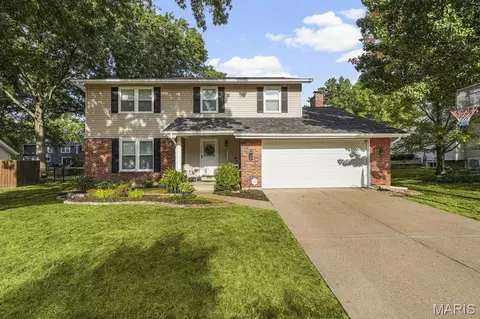 730 Galway Dr, Manchester, MO 63021