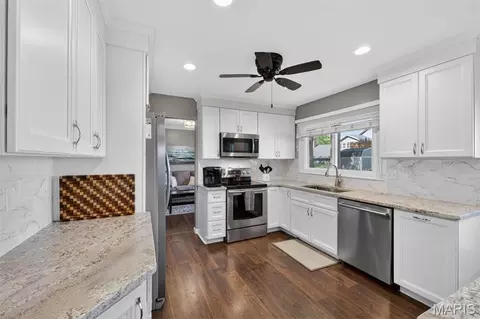 Kitchen - 730 Galway Dr, Manchester, MO 63021 photo 2 of 5