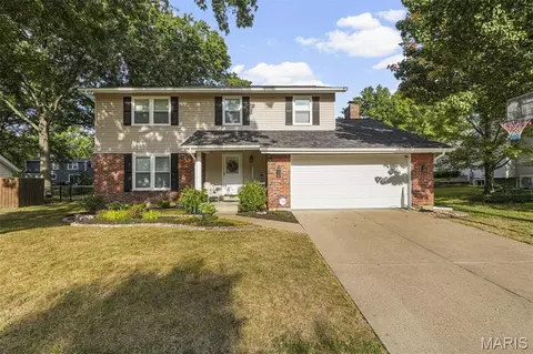 730 Galway Dr, Manchester, MO 63021