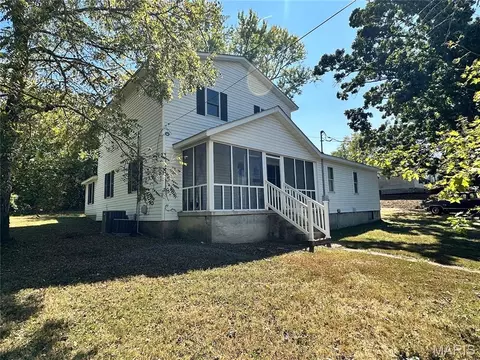 604 S Elmer St, Salem, MO 65560