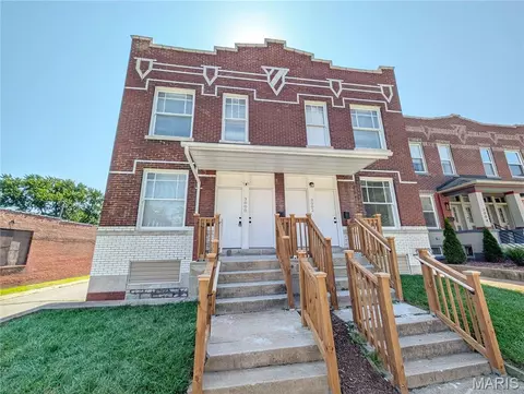 3002 California, Saint Louis, MO 63118