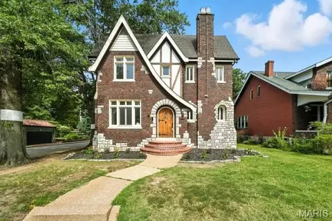 6623 Leona St, Saint Louis, MO 63116