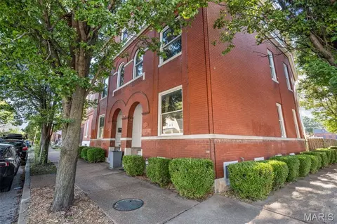 2870 Texas Ave, Saint Louis, MO 63118