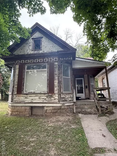 2014 Chestnut St, Hannibal, MO 63401
