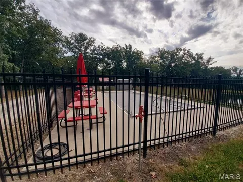 Exterior - 28148 Commanche Trl, Canton, MO 63435 photo 25 of 30