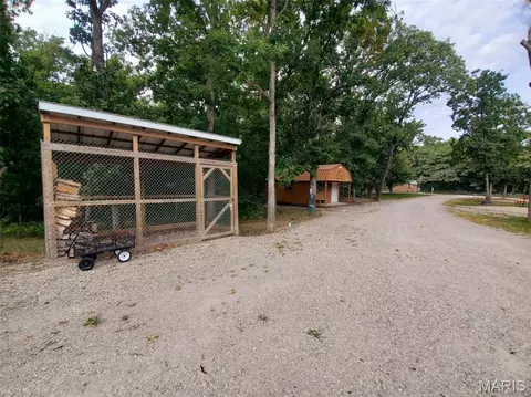 Exterior - 28148 Commanche Trl, Canton, MO 63435 photo 21 of 30