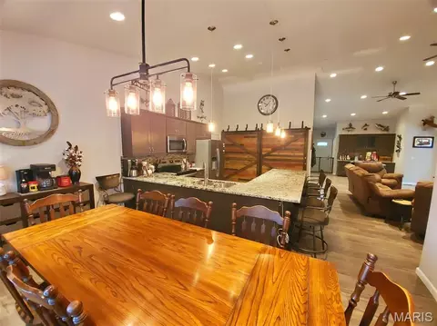 Dining - 28148 Commanche Trl, Canton, MO 63435 photo 2 of 4