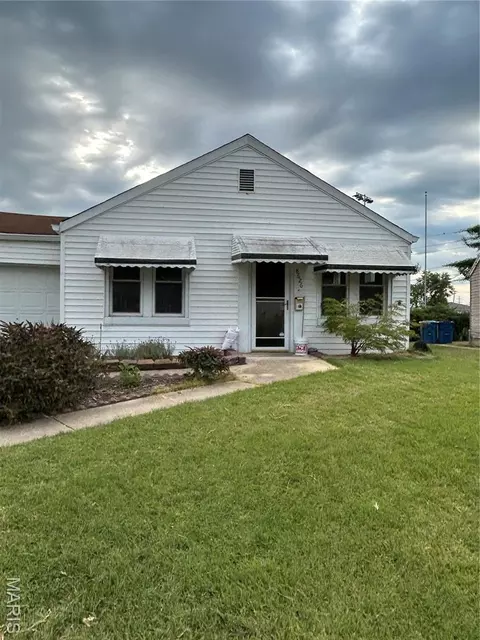 8626 Shoss Ave, Saint Louis, MO 63125