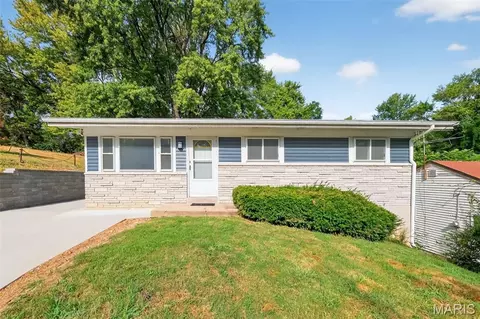 903 Arline Ave, Ferguson, MO 63135