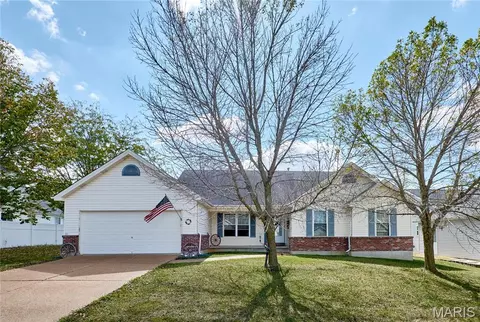241 Huntsdale Dr, Wentzville, MO 63385