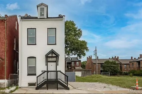 1453 Clinton St, Saint Louis, MO 63106