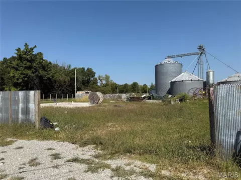 103 E Howard St, Bellflower, MO 63333 photo 5