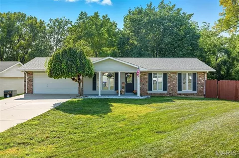 132 Plum Tree Dr, Saint Peters, MO 63376