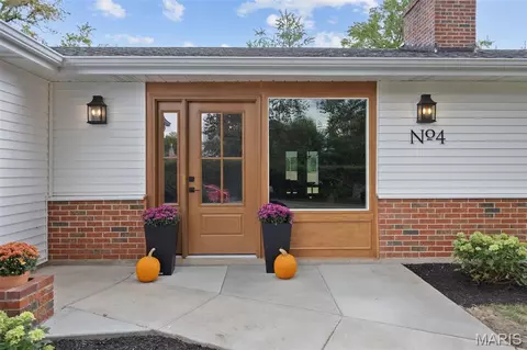 4 Downey Lane Ln, Olivette, MO 63132