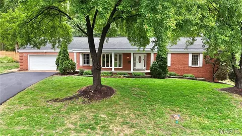 324 N Powder Mill Rd, Belleville, IL 62223