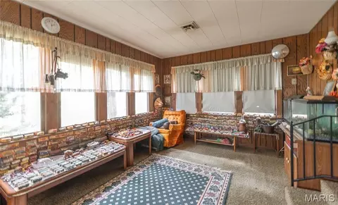 658 Rr 63, Unincorporated, MO 65689 photo 9