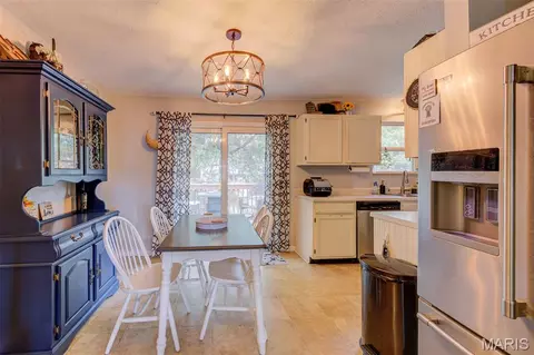 10 Park Cir, O'fallon, MO 63366 photo 3