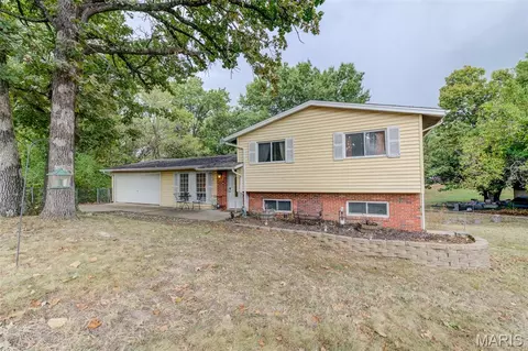 10 Park Cir, O'fallon, MO 63366 photo 1