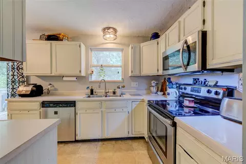 10 Park Cir, O'fallon, MO 63366 photo 14