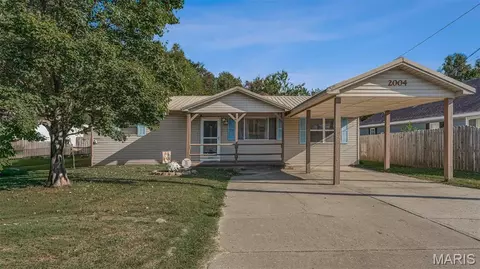2004 Russell St, Kennett, MO 63857