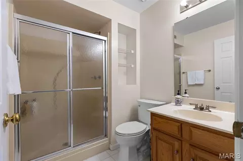 Bath - 2385 Clarjon Dr, Ballwin, MO 63021 photo 6 of 7