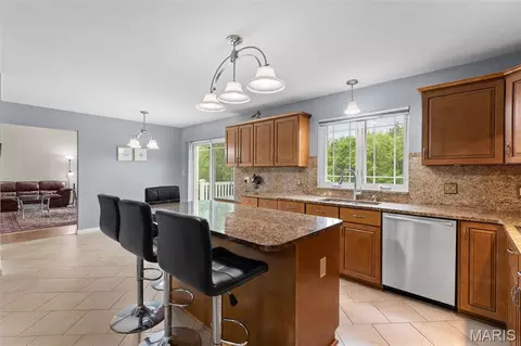 Kitchen - 2385 Clarjon Dr, Ballwin, MO 63021 photo 5 of 5
